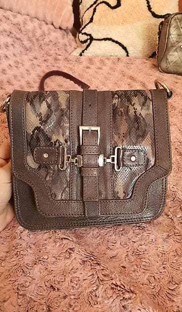 Torba je izdrađena od prave prirodne kože. Moderna, maslinasto — 1