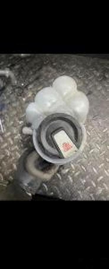 ogledalo rs: AUDI A4 A5 POSUDA ZA ANTIFRIZ EKSPANZIONI SUD 8W1121405J | Audi — 1