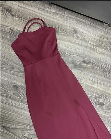 Kupaći kostimi: Veoma lepa haljina S veličine. Malo se odšila u pojasu na par mesta pa — 4