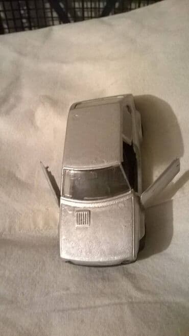 fiat punto igracka: Metaloplastika Fiat Ritmo Yugoslavia, prefarban — 2