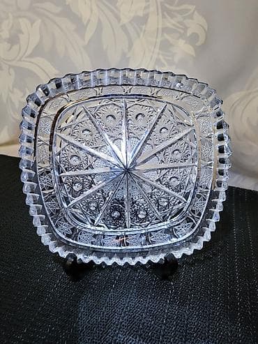 Food products: Bohemija nova kristal bombonijera tkz.kraljevski rad 70te.god — 2