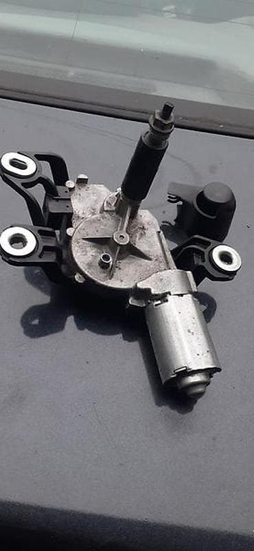 mrezica za motor: MOTOR ZADNJEG BRISAČA ZA VOLKSWAGEN GOLF 4, GOLF 5, GOLF 6 OD 1999. DO — 2