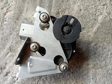 dizalica za: MOTOR ZADNJEG BRISACA SW ZA PEUGEOT 407 | Polovini delovi za Peugeot — 1