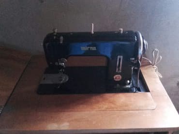 dzojstici za ps4: Mirna mašina za šivenje mirna sa kabinetom, iz 1950 god. RETRO — 1