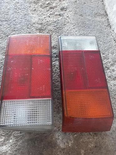 bisage za motor: VW GOLF1 ST TIP STOP LAMPE | Jako dobro stanje kompletne sa nosacima — 4