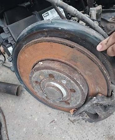 gume 185 65 r15 cena: KOCIONI ZA AUDI A4 | audi a4 b7 kocioni diskovi zadnji 70e par imam — 2