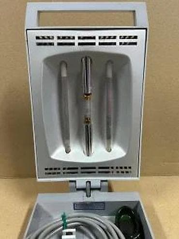 medicinski nameštaj: UV/IR lampa – model N400 Opis: - Profesionalni uređaj sa kombinovanim — 4