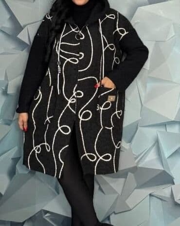 karl lagerfeld dukserica: 2700
Bm — 3