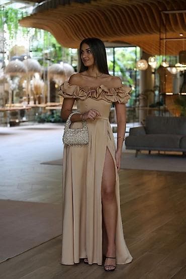 blondy svecane haljine: Elegantna večernja haljina – model sa otvorenim ramenima i bogatim — 3