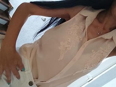 H&M nude košulja, nova, S.
Rasprodaja na lalafo.rs H&M nude košulja, nova, S.
Rasprodaja