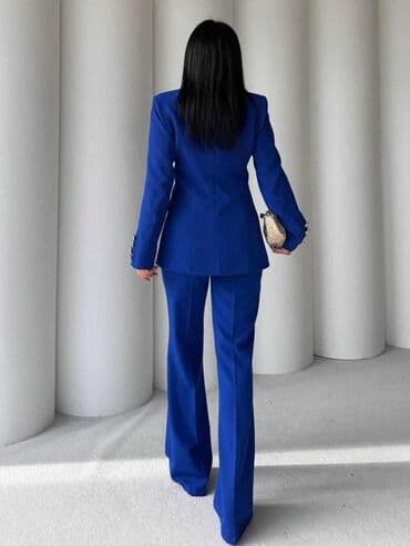elegantni kompleti sa pantalonama: Elegantno žensko odelo u više boja, sa sakoom i pantalonama. Sako ima — 15