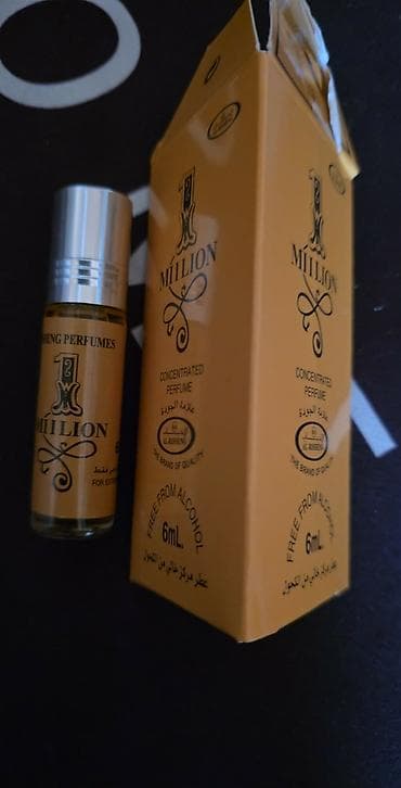 Men's Footwear: Po 2 komada na stanju Prelepi uljani parfemi 6ml Cena po komadu samo — 4