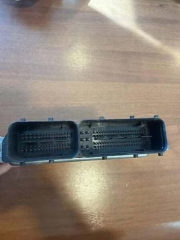 spone na autu: MOTORNI KOMPJUTER ZA VOLKSWAGEN POLO - 04B907445 | Motorni — 4