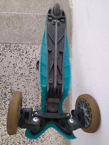 roleri sa tri tocka: Trotinet Micro,Switzerland sa tri tocka – dva napred i jedan pozadi,sa — 5