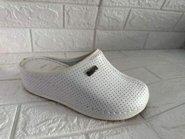 crocs zenske klompe: 36-41
1500din — 1