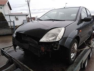 navoz za auto: ENTERIJER 5 VRATA ZA FORD FIESTA OD 2002. DO 2005. GOD. | Polovni — 2