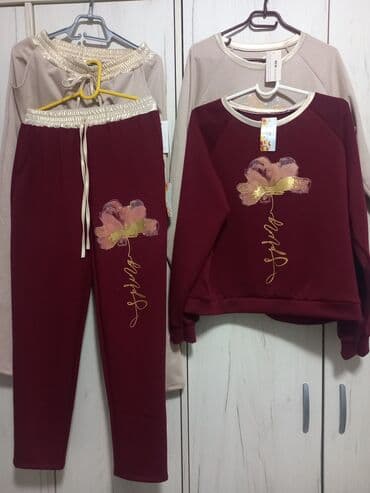 Hoodies: Ženski komplet trenerke – duks i donji deo. - Boja: bordo sa — 1