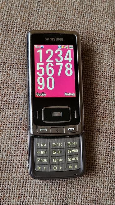 toster mini: Samsung SGH-G800 klizni telefon - Ekran u boji, fizička T9 tastatura — 1