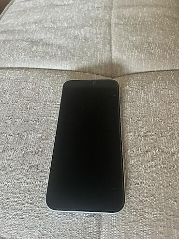 HONOR pametni telefon - Ekran: veliki ravni ekran sa centralnim