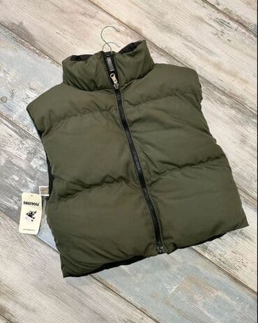 trapstar prsluk: Prsluk crno krem i maslinasto crni
2600din
S m l — 2