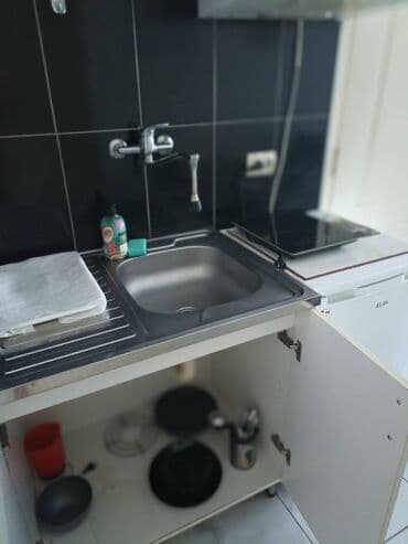 Donji delovi trenerke: 1 soba — 10