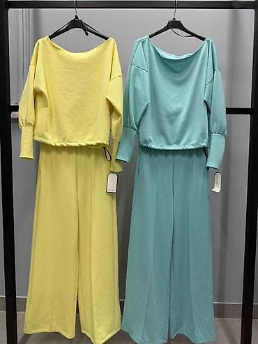 din sun: ✅Ženski komplet – široke pantalone + kratki duks s oborenim ramenom — 3