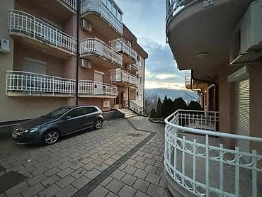 kuce stanovi kula crvenka: Dvosobni stan odlično stanje, prvi sprat, Sunčani breg, Vrnjačka Banja — 1