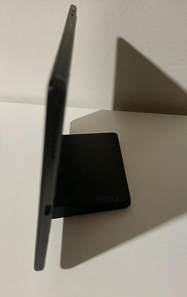 bezicne slusalice m10: Hitno Prodajem tablet Lenovo tab m10, odlično radi, uz postolje za — 4