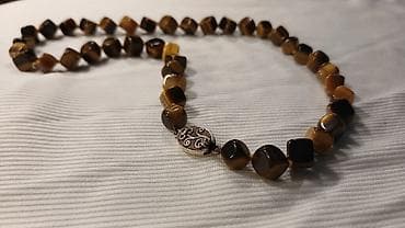 Ogrlica od tigrovog oka sa srebrnom kopčom - Materijal perli