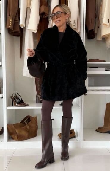 Haljine: L11. Kaputić 
3.700 dinara — 3