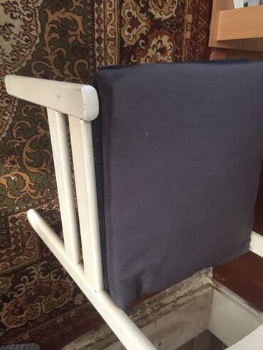 set stolića: Podmetaci — 4