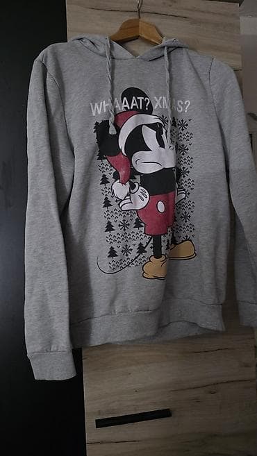 desigual kaputi: Sivi duks sa kapuljačom i učkurom, sa prazničnim printom. Na prednjoj — 3