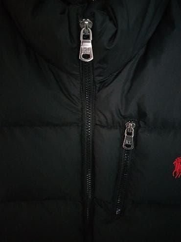 Kaputi i mantili: Muški pufnast prsluk bez rukava, crne boje. Detalji: - Visoki kragn i — 3