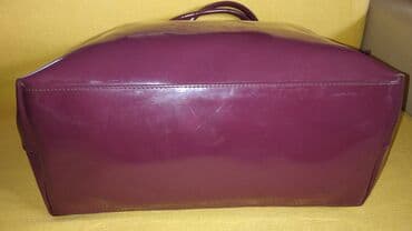 torba novo: Calvin Klein bordo lakovana torba Prelepa lakovana torba Calvin Klein — 5