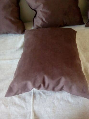 hello kitty jastuk: Throw pillow, 50x70 — 1