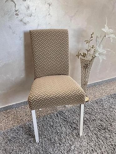 Navlake za stolice bez karnera🌺
6 komada-2200 din — 3