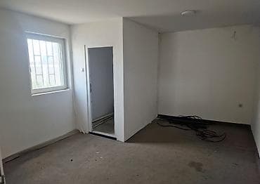 izdavanje radionica beograd: Izdajem halu u uilici novosadska 67. Hala se sastoji od jednog velikog — 5