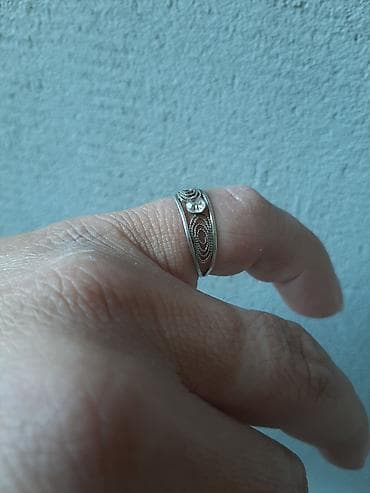 Belts: Prsten stari srebran 900 finoce pravo srebro prsten je velicine 18 m.m — 2