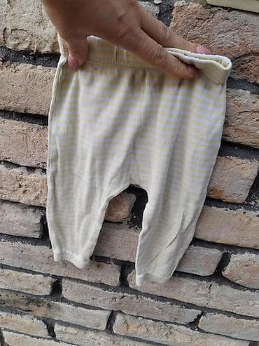 paket: Lot za bebe dečake, veličina 80. Sadržaj: - 2 para laganih — 1