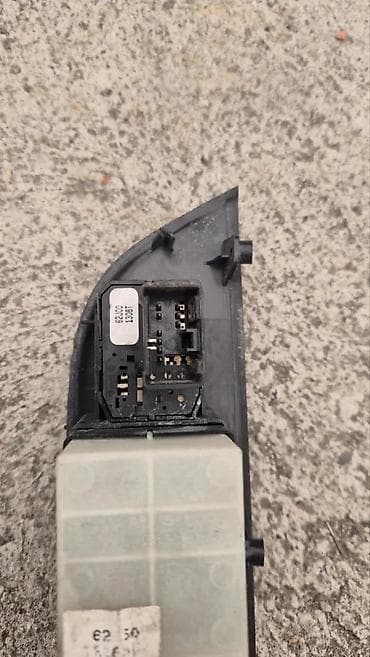 Autoelektrika: PREKIDACI PODIZACA STAKLA SUZUKI SWIFT | prekidaci podizaca stakla — 4