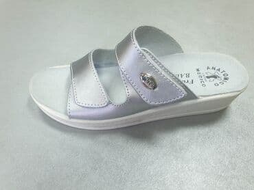 crocs zenske klompe: Kozne papuce 36-41,cena 2900 din — 3