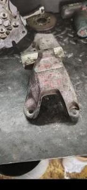 alterna diskovi: AUDI Q7 4M 4 NOSAC STOPA MOTORA 8W0199307H | Audi q7 q5 q3 q2 A1 A3 — 1