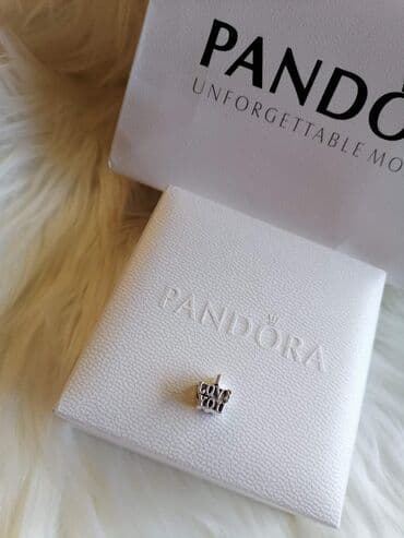 pandora rs: Pandora privesci
1200 komad
Saljemo postexpresom — 2