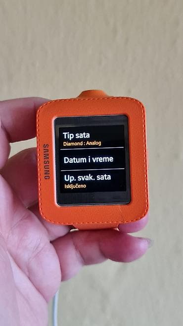 polovno telefoni: Samsung GALAXY Gear – pametni sat, narandžaste boje - Ekran — 5