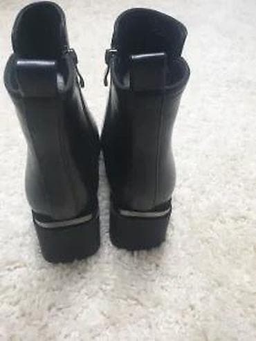 crocs papuce ukrasi: ZENSKE CRNE CIZMICE 4 | Karakteristike ženske obuće Boja Crna Opis — 5