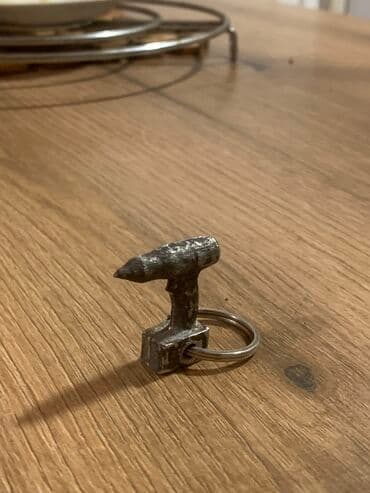 Kaiševi: Privezak šrafilica — 3