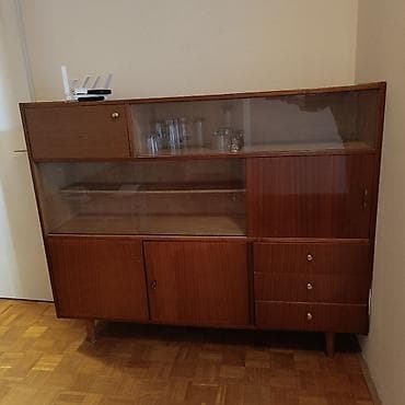 art deco beograd: Velika komoda sa staklom, dimenzije Š 160 / V 130 / D 39cm. Boja — 1