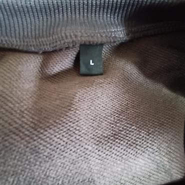 Kućna odeća: Muški duks, crne boje, klasičnog kroja sa okruglim izrezom. Dugi — 3