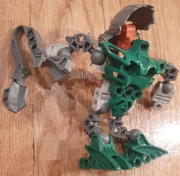 robot na daljinski dexy co: Lego bionicle robot sa oruzjem. Paše sjajno i sa legom. odgovaraju — 3