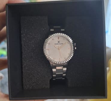 puma sat: Classic watch, Daniel Klein, Female — 3